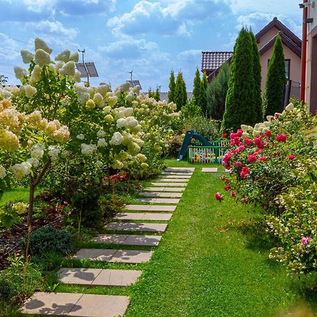 Medical Spa Kwiatowa Ленчица Экстерьер фото