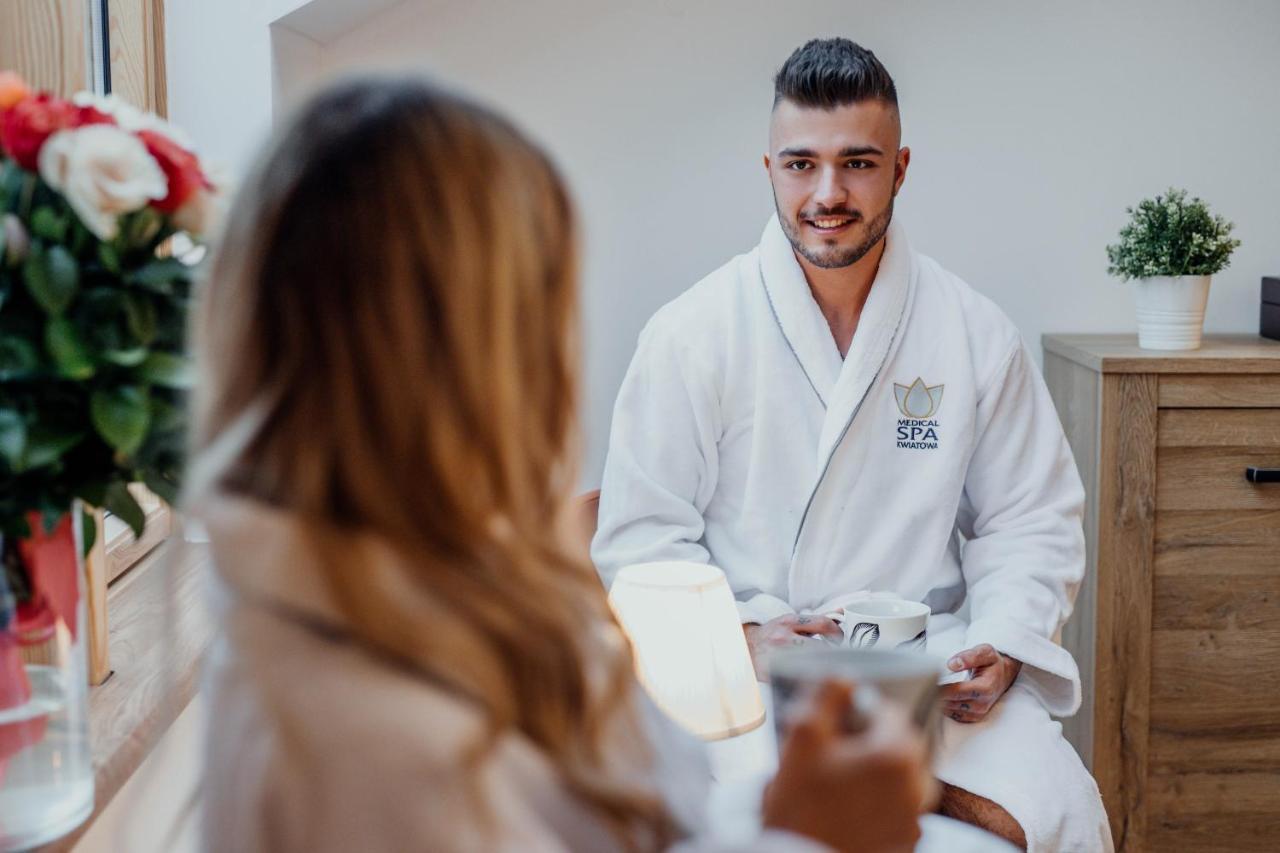 Medical Spa Kwiatowa Ленчица Экстерьер фото
