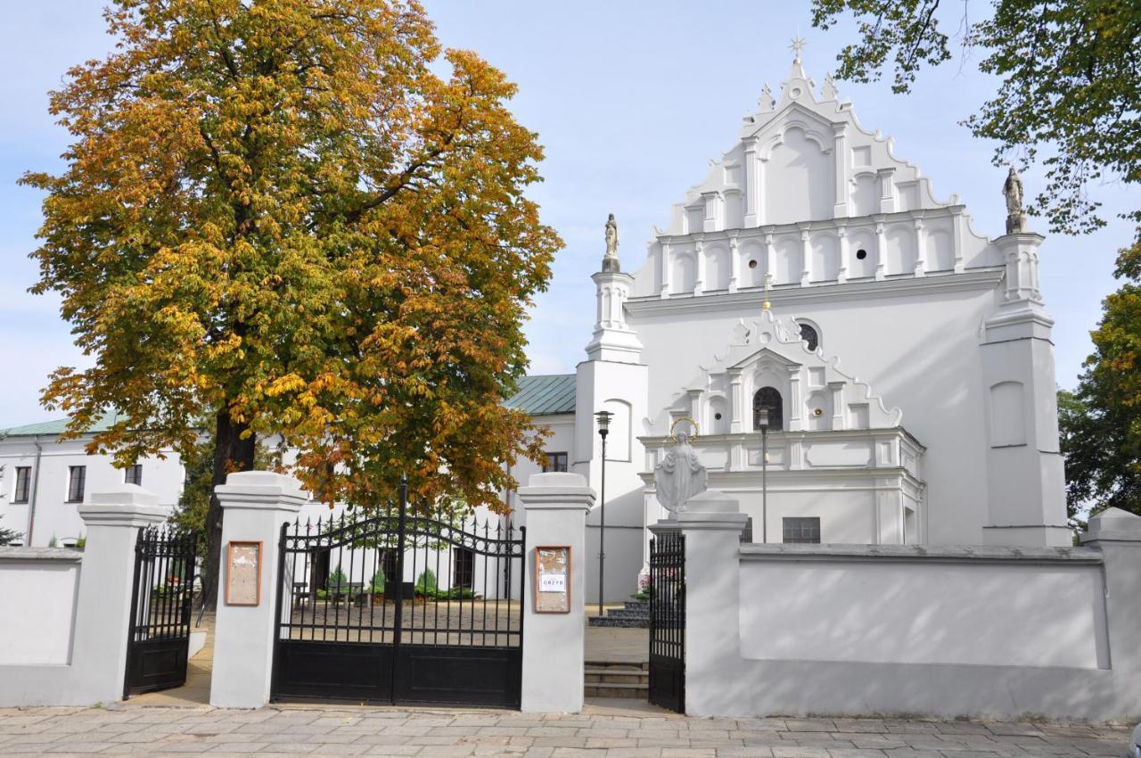 Medical Spa Kwiatowa Ленчица Экстерьер фото