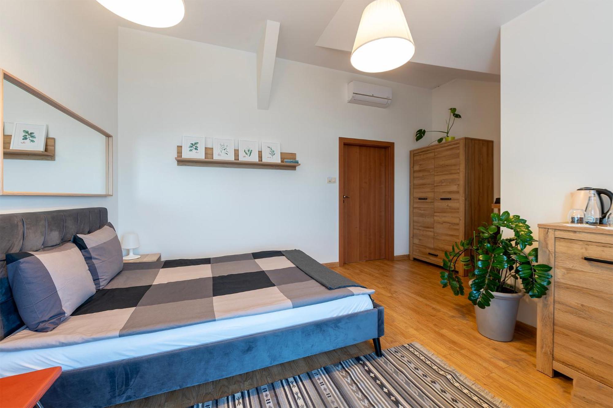 Medical Spa Kwiatowa Ленчица Экстерьер фото