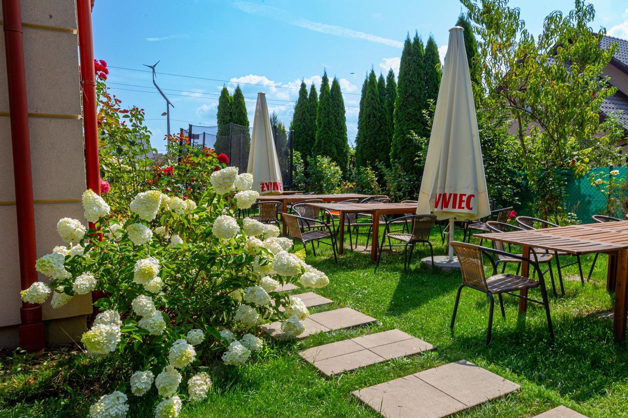 Medical Spa Kwiatowa Ленчица Экстерьер фото